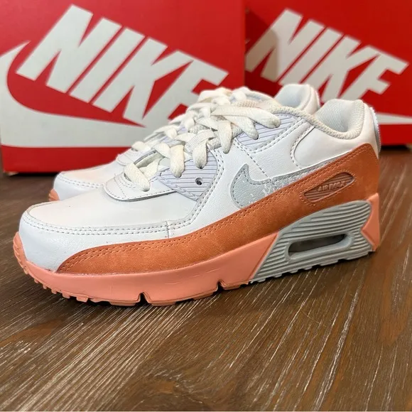 🆕 Nike Air Max 90 SE Shoes