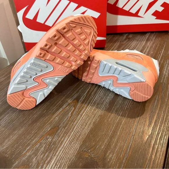 🆕 Nike Air Max 90 SE Shoes
