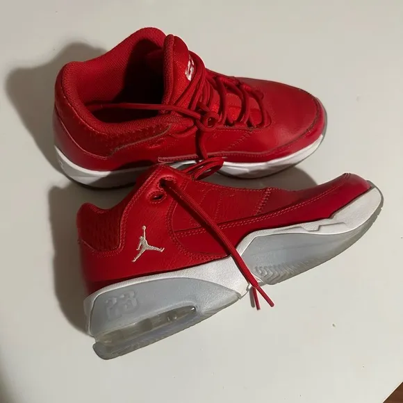4.5y Jordan shoes