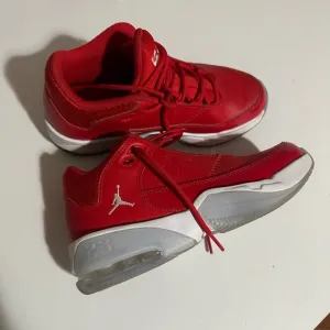 4.5y Jordan shoes