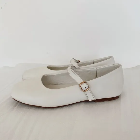 Age of innocence girls shoes mandy