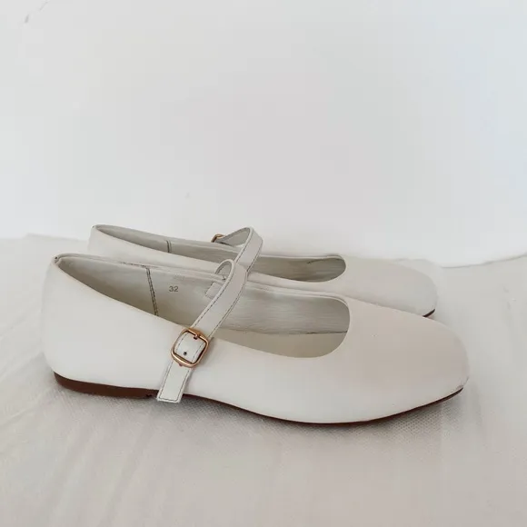 Age of innocence girls shoes mandy