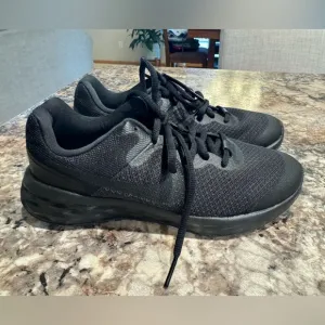 Boy’s Nike shoes