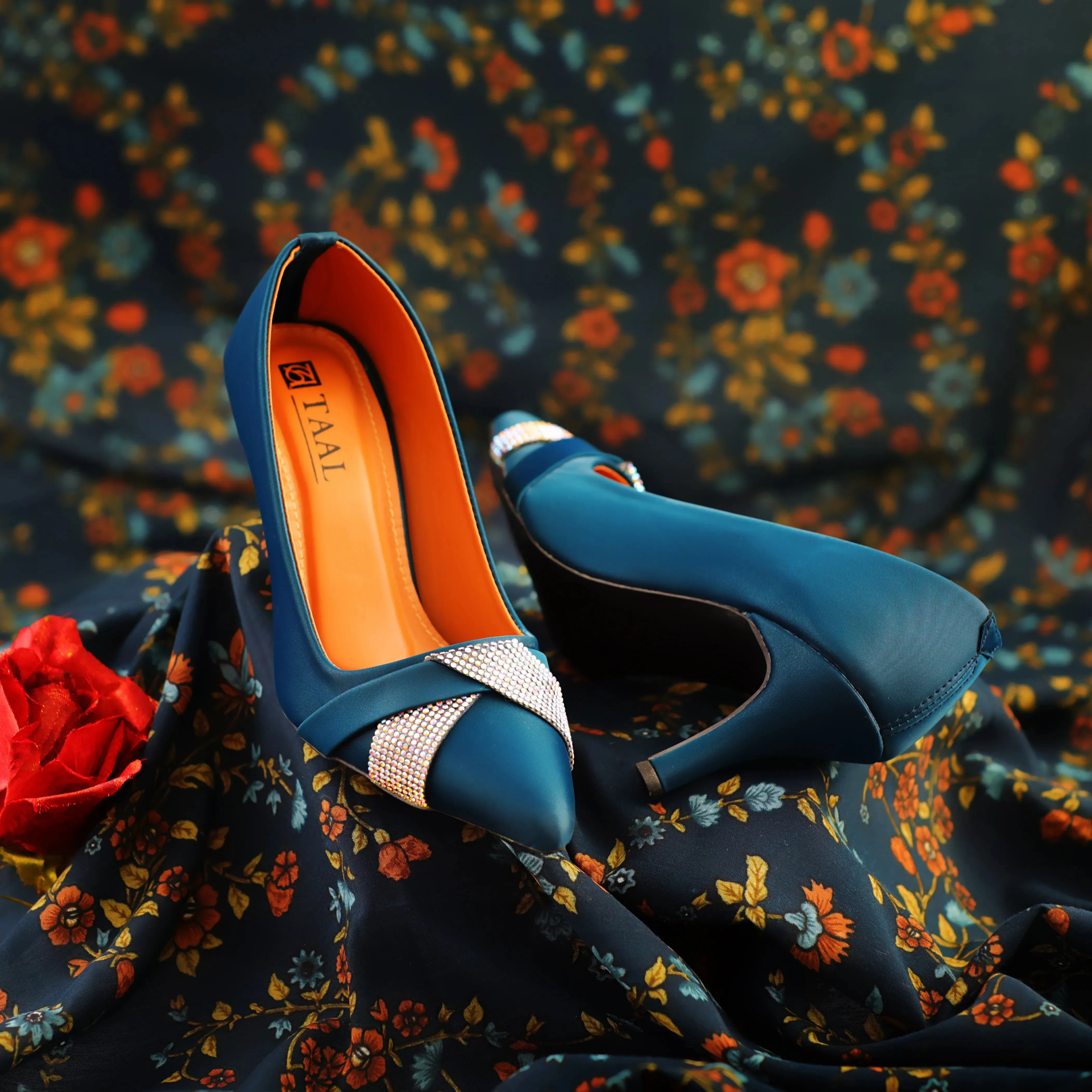 Dazzle Zinc Women Court Shoes