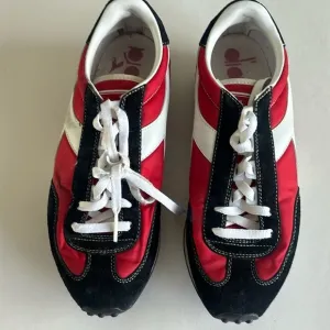 Discorda Shoes Size 10
