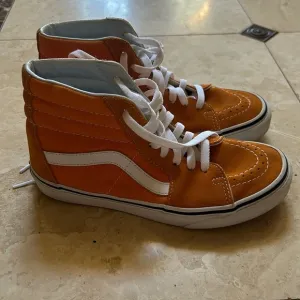 High top suede vans