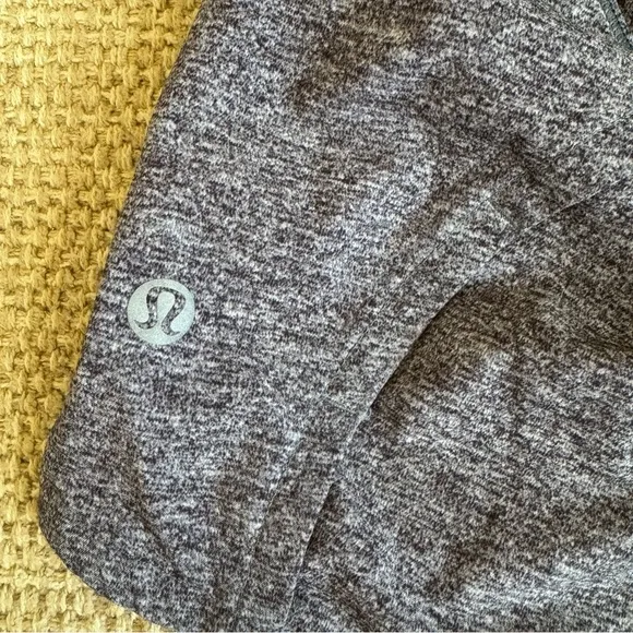 Lululemon Run Times Short‎ II in Heather Gray &amp; Black, Size 4