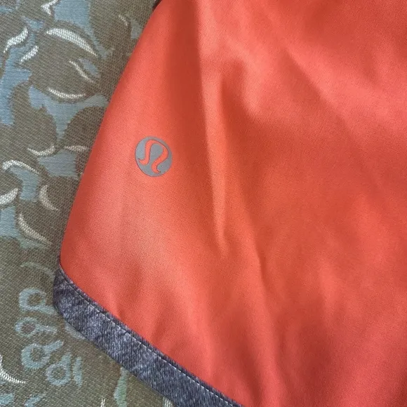 Lululemon Speed Short 4-way Stretch 2.5&quot; Electric Coral Size 10
