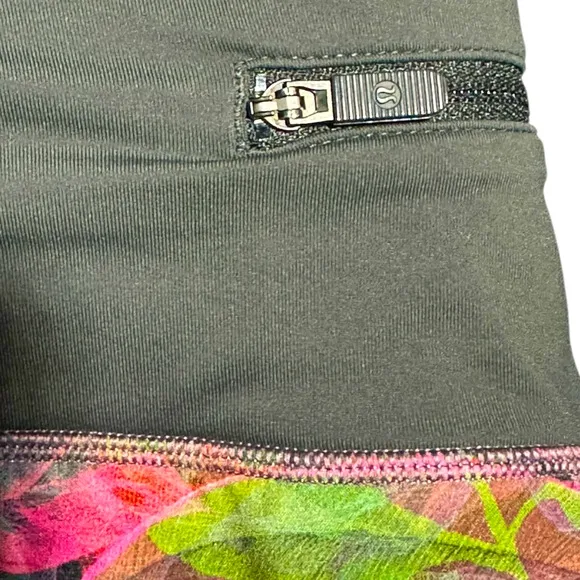 Lululemon Speed Up Mid-Rise Lined Short 4&quot;Vivid Floral Tone Multi /Graphite Grey