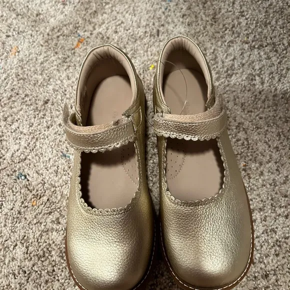 Mary Jane girl shoes size 2 gold ine