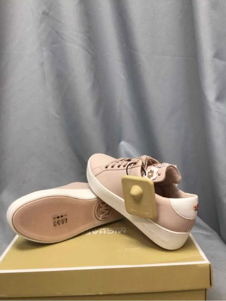 MICHAEL KORS SIZE 6 Ladies SHOES
