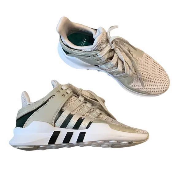 New Adidas kids ESQ shoes sz 4