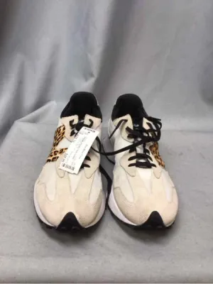 NEW BALANCE SIZE 12 Ladies SHOES
