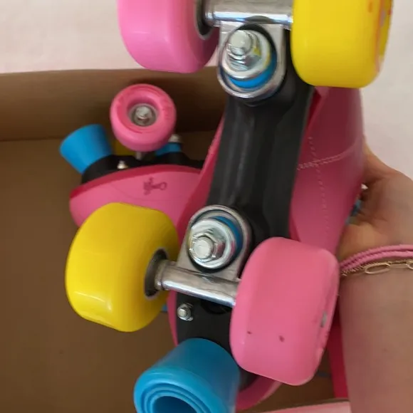 new girls rollerscating shoes