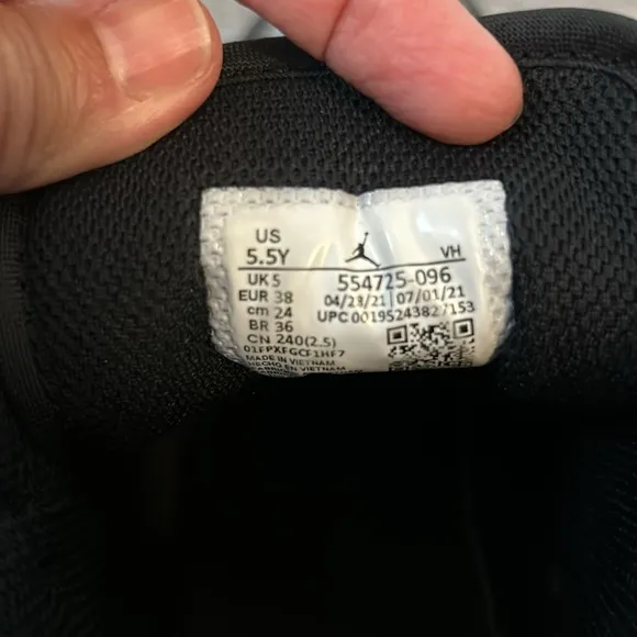 Nike Air Jordan Mid Shadow Boy’s Shoes
