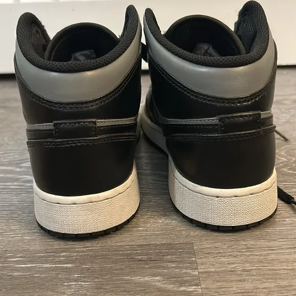 Nike Air Jordan Mid Shadow Boy’s Shoes