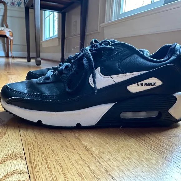 Nike Air Max Shoes Youth Size 6, 6Y
