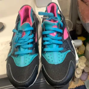 Nike harache shoes