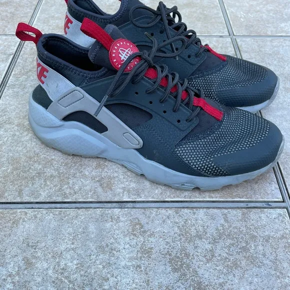 Nike Huarache Shoes Grey Red