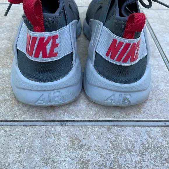 Nike Huarache Shoes Grey Red