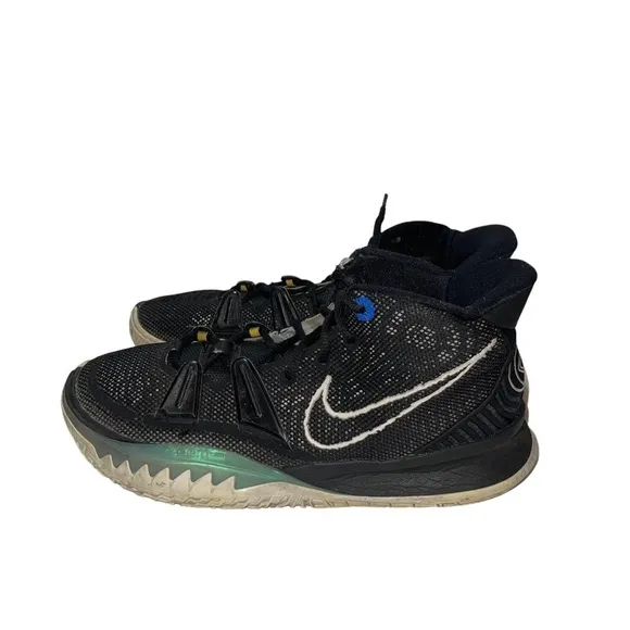 Nike Kylie Man Shoes Size 9