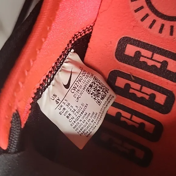 Nike LeBron XVIII GS Shoes
