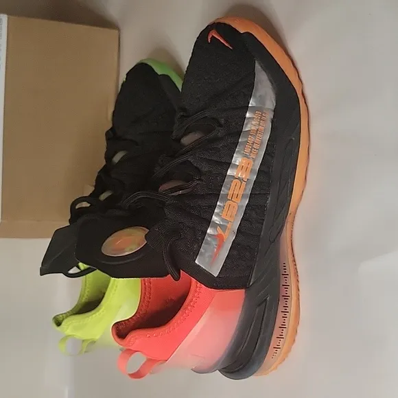 Nike LeBron XVIII GS Shoes
