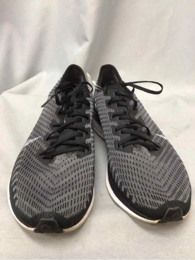 NIKE SIZE 12 Ladies SHOES
