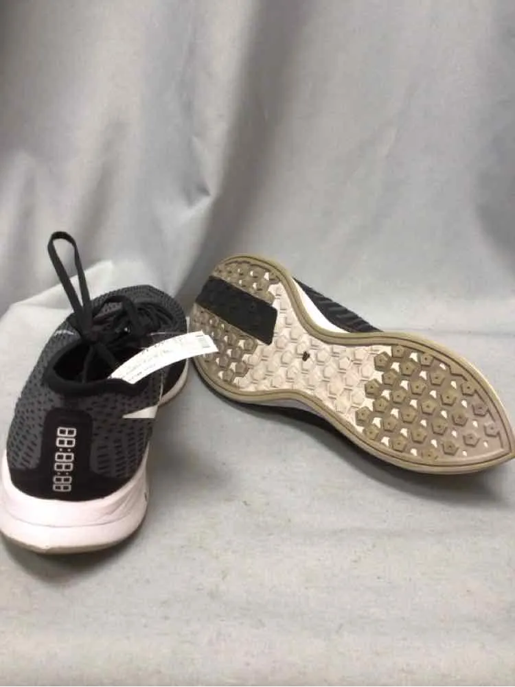 NIKE SIZE 12 Ladies SHOES