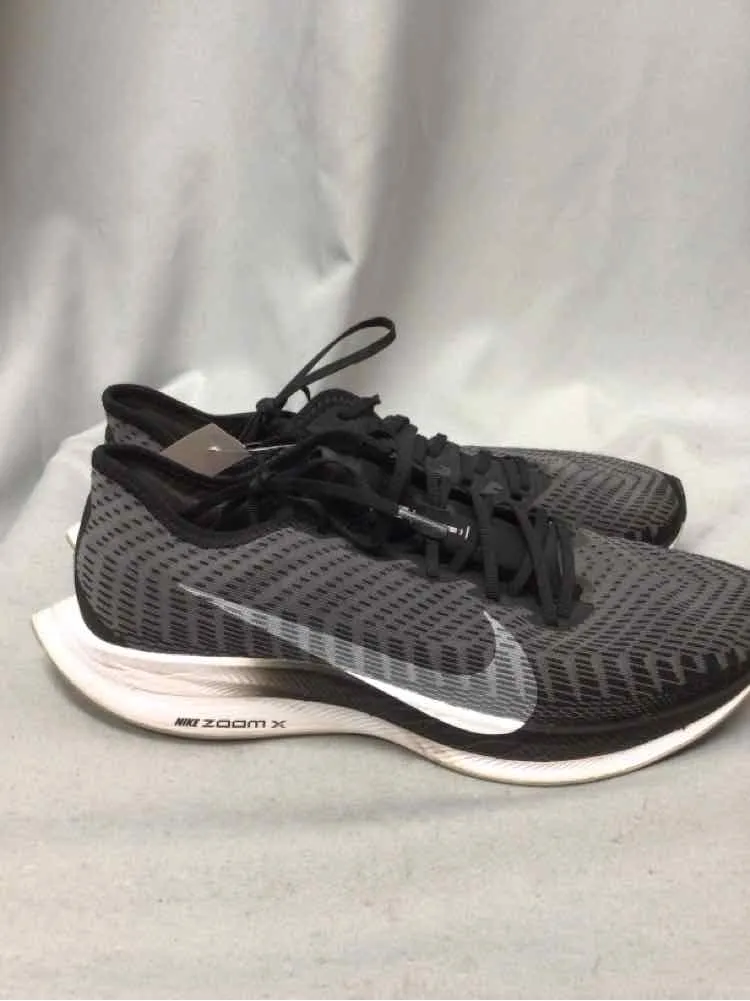 NIKE SIZE 12 Ladies SHOES