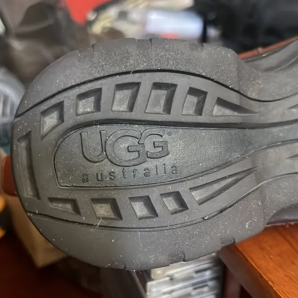Pre- loved Ugg men’s shoes in excellent condition.