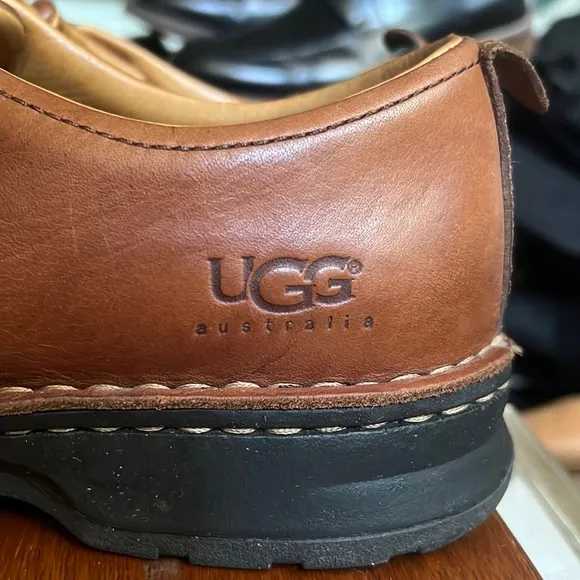 Pre- loved Ugg men’s shoes in excellent condition.