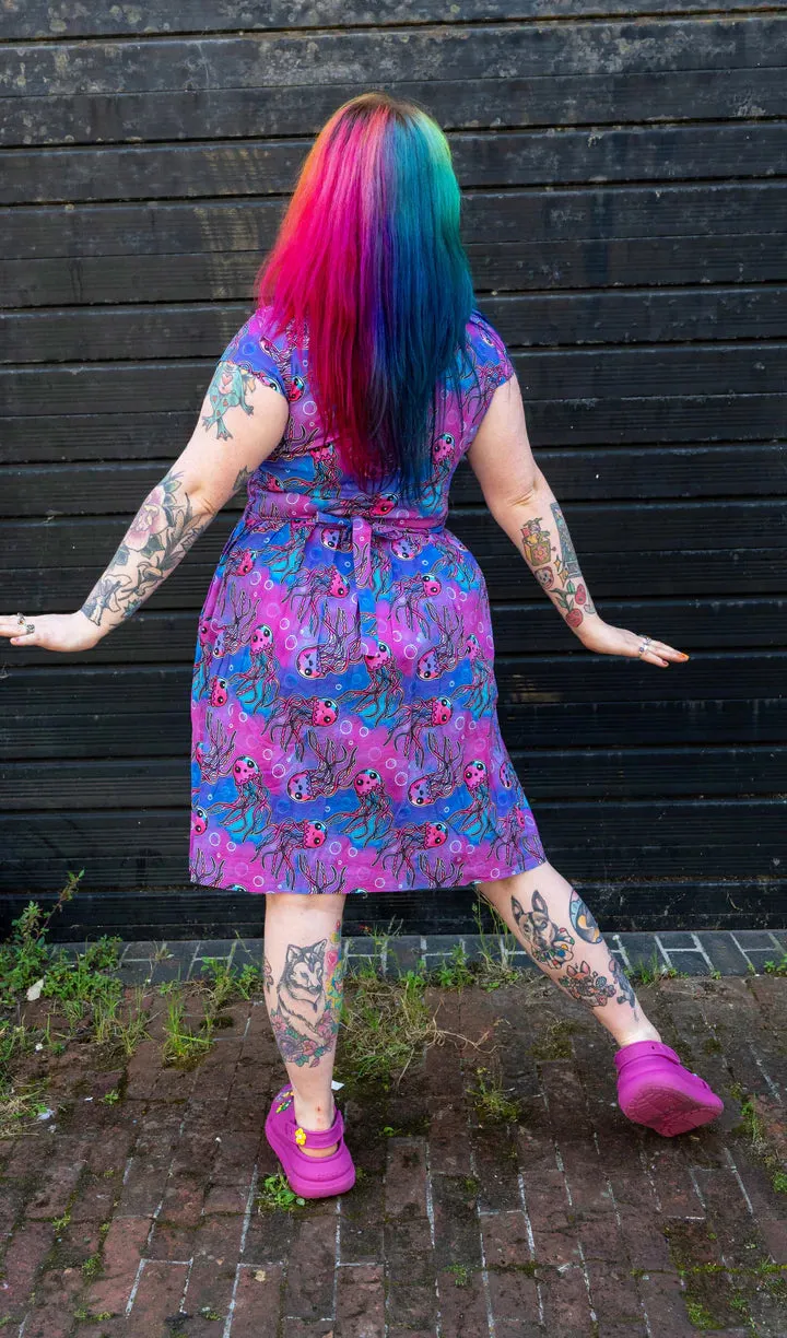 SIZE 8* Jellyfish Stretch Belted Tea Dress with Pockets