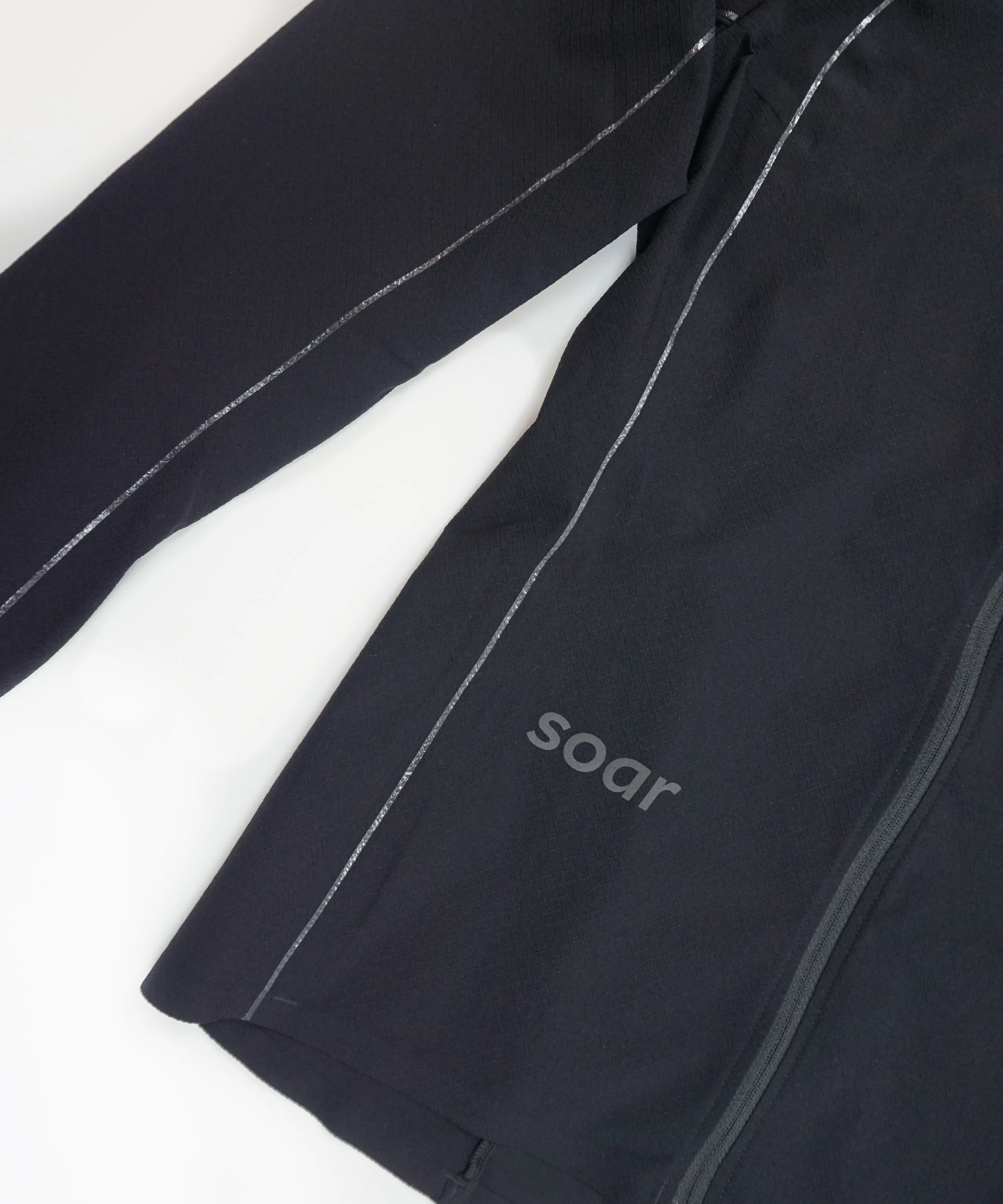 SOAR Running: Women's Tempo Top - Black