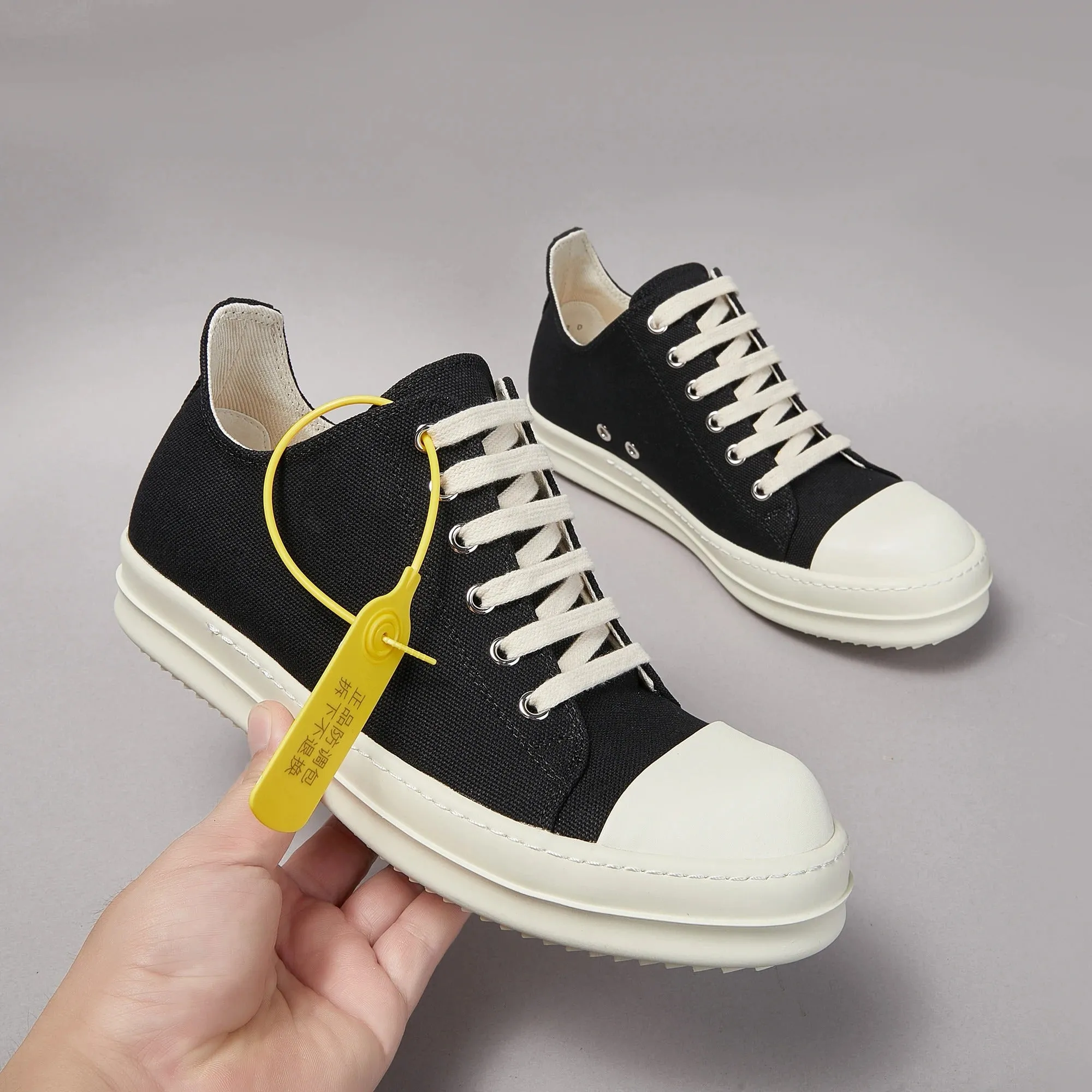 Supportive shoes