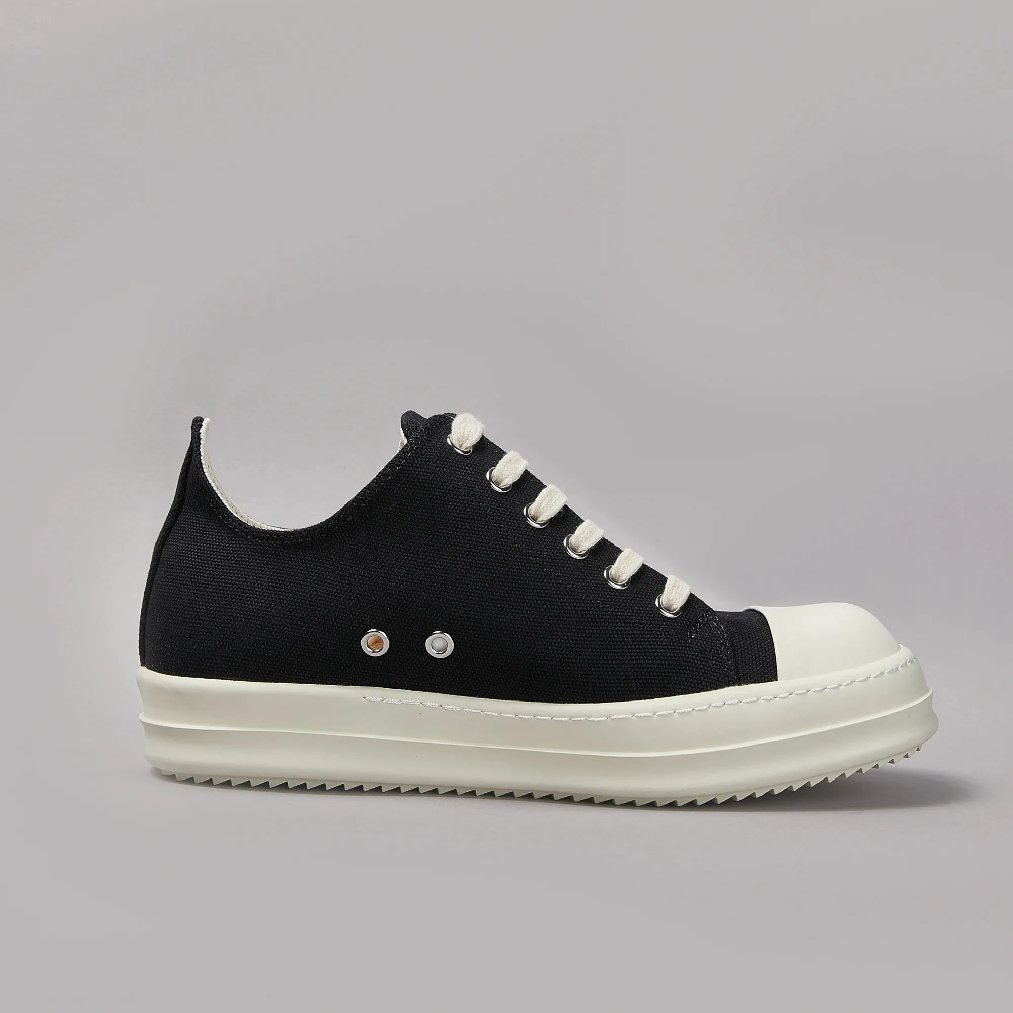 Supportive shoes