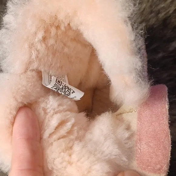 Ugg baby shoes