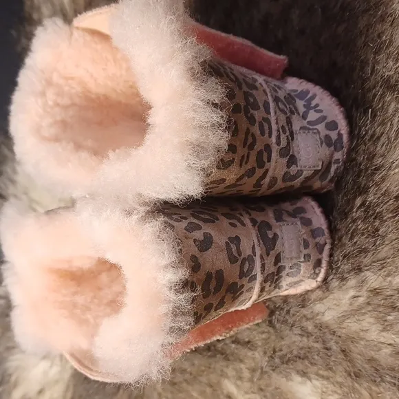 Ugg baby shoes