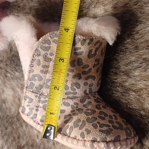 Ugg baby shoes