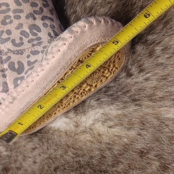 Ugg baby shoes