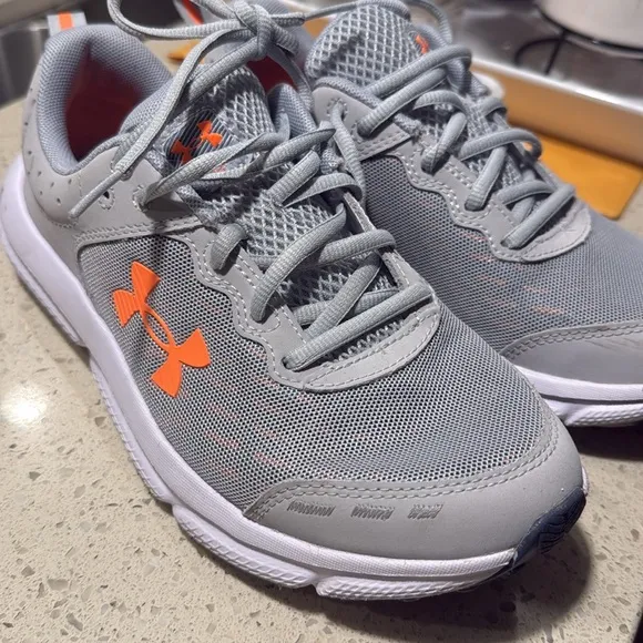 Under armour boy's shoes