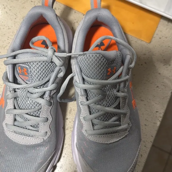 Under armour boy's shoes