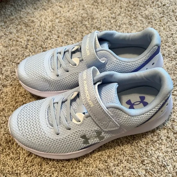 Under armour girls shoes blue/ white size 3