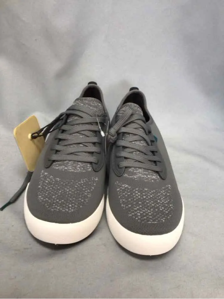 VESSI SIZE 10 Ladies SHOES