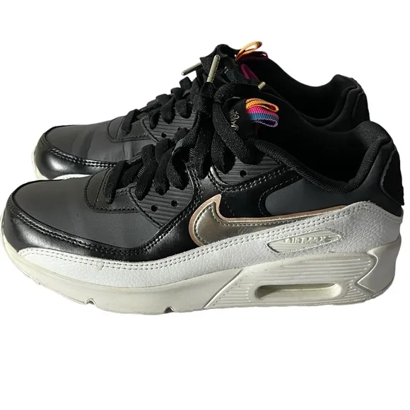 WOMEN'S NIKE AIR MAX 90 LTR Athletic Shoes Size 6.5Y